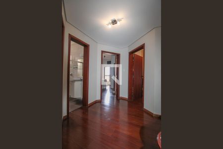 Apartamento à venda com 280m², 4 quartos e 3 vagasCorredor 