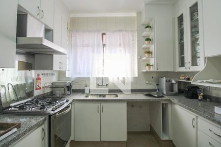 Apartamento à venda com 280m², 4 quartos e 3 vagasCozinha 