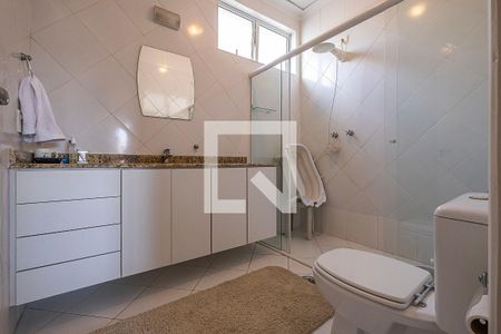 Casa à venda com 360m², 4 quartos e 3 vagasBanheiro Suíte 4