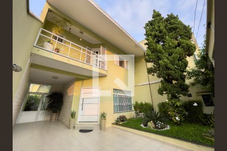 Casa à venda com 203m², 4 quartos e 2 vagasGaragem