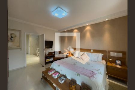 Casa à venda com 203m², 4 quartos e 2 vagasSuíte 1