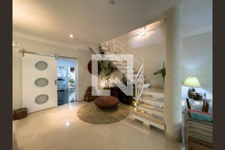 Sala de casa à venda com 4 quartos, 203m² em Vila São Geraldo, São Paulo