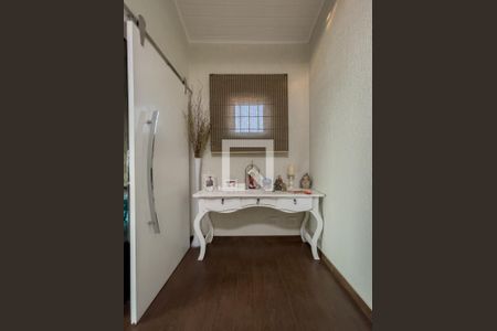 Casa à venda com 203m², 4 quartos e 2 vagasCorredor