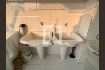 Casa à venda com 203m², 4 quartos e 2 vagasÁrea de Serviço