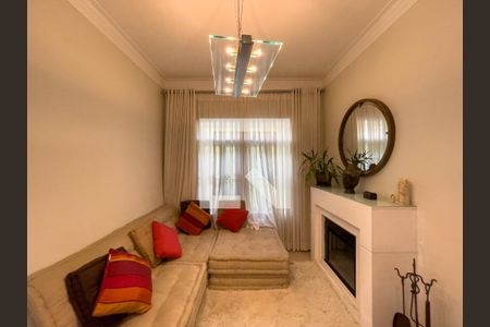 Sala de casa à venda com 4 quartos, 203m² em Vila São Geraldo, São Paulo
