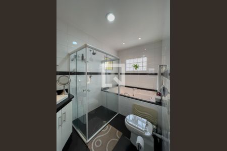 Casa à venda com 203m², 4 quartos e 2 vagasSuíte 1