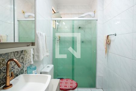 Apartamento à venda com 71m², 2 quartos e 2 vagasBanheiro da suíte