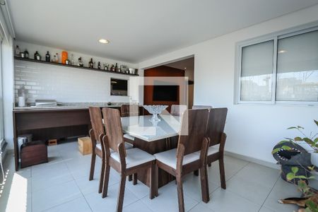 Apartamento à venda com 96m², 3 quartos e 2 vagas Apartamento à venda com 96m², 3 quartos e 2 vagasÁrea Gourmet