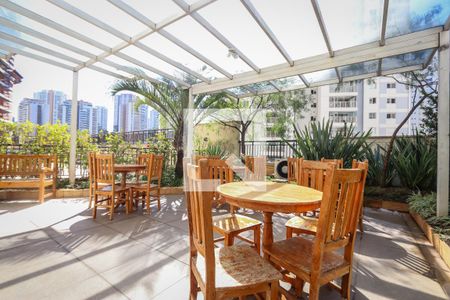 Apartamento à venda com 96m², 3 quartos e 2 vagas Apartamento à venda com 96m², 3 quartos e 2 vagasÁrea comum - Churrasqueira