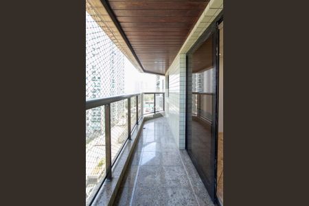 Apartamento à venda com 150m², 4 quartos e 3 vagasVaranda