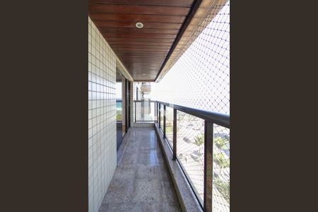 Apartamento à venda com 150m², 4 quartos e 3 vagasVaranda