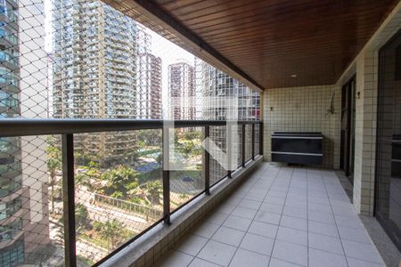 Apartamento à venda com 150m², 4 quartos e 3 vagasVaranda Quarto 3 e 4 suíte