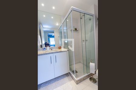 Apartamento à venda com 79m², 3 quartos e 1 vaga Apartamento à venda com 79m², 3 quartos e 1 vagaBanheiro Social