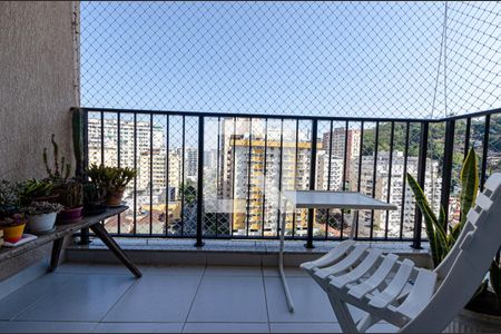Apartamento à venda com 79m², 3 quartos e 1 vaga Apartamento à venda com 79m², 3 quartos e 1 vagaSala