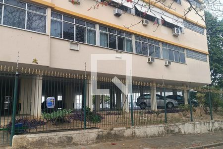 Apartamento à venda com 176m², 3 quartos e 2 vagasPlaquinha