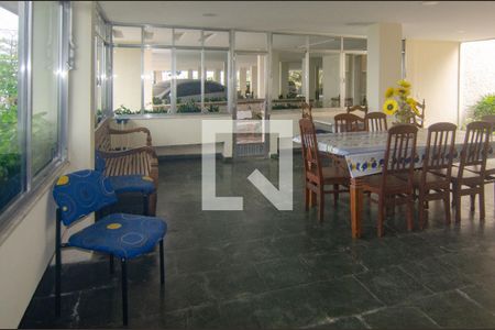 Apartamento à venda com 176m², 3 quartos e 2 vagasSalão de festas