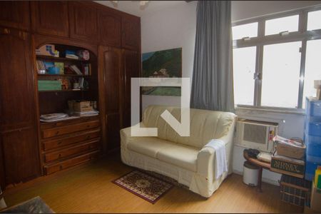 Apartamento à venda com 176m², 3 quartos e 2 vagasQuarto 3