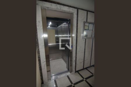 Apartamento à venda com 176m², 3 quartos e 2 vagasElevador