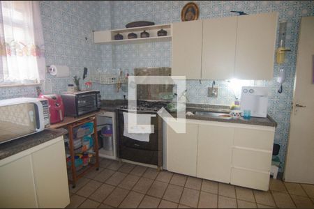 Apartamento à venda com 176m², 3 quartos e 2 vagasCozinha