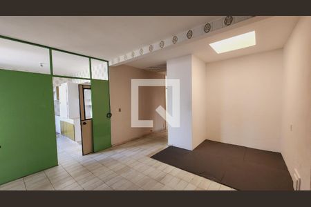 Casa à venda com 200m², 3 quartos e 1 vaga Casa à venda com 200m², 3 quartos e 1 vagaCopa