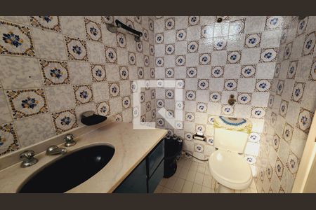 Casa à venda com 200m², 3 quartos e 1 vaga Casa à venda com 200m², 3 quartos e 1 vagaBanheiro 2