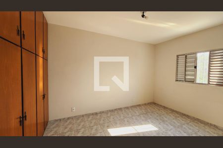 Casa à venda com 200m², 3 quartos e 1 vaga Casa à venda com 200m², 3 quartos e 1 vagaQuarto 3