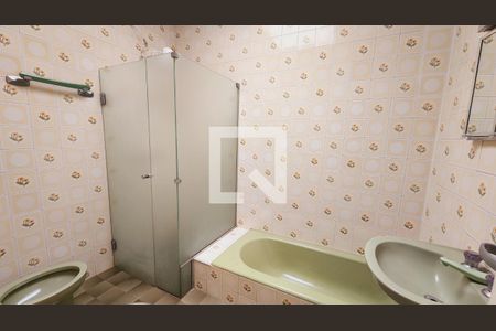 Casa à venda com 200m², 3 quartos e 1 vaga Casa à venda com 200m², 3 quartos e 1 vagaBanheiro