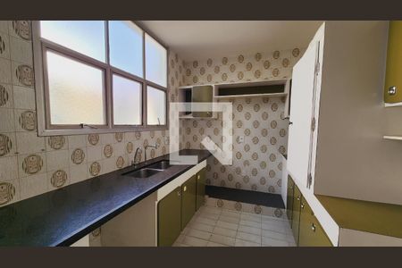 Casa à venda com 200m², 3 quartos e 1 vaga Casa à venda com 200m², 3 quartos e 1 vagaCozinha