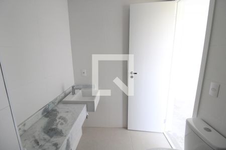 Apartamento à venda com 123m², 3 quartos e 2 vagasQuarto 2 - Banheiro
