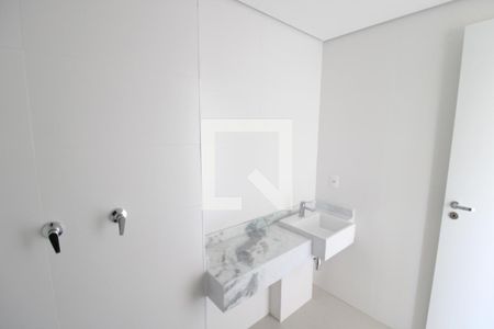 Apartamento à venda com 123m², 3 quartos e 2 vagasQuarto 2 - Banheiro