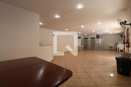Apartamento à venda com 60m², 2 quartos e sem vagaÁrea comum - Salão de festas