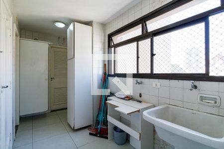 Apartamento à venda com 242m², 4 quartos e 4 vagasÁrea de Serviço