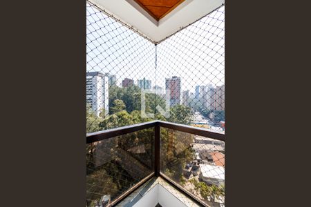 Apartamento à venda com 242m², 4 quartos e 4 vagasSuíte 2