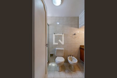 Apartamento à venda com 242m², 4 quartos e 4 vagasBanheiro da Suíte 3