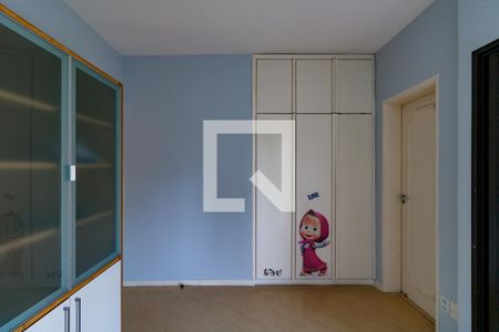 Apartamento à venda com 242m², 4 quartos e 4 vagasSuíte 2