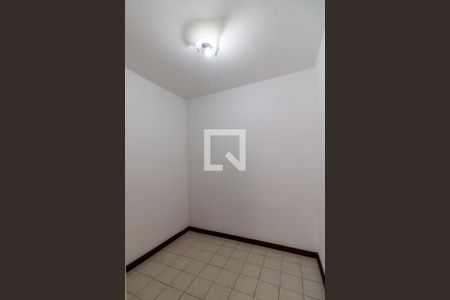 Apartamento à venda com 242m², 4 quartos e 4 vagasÁrea de Serviço