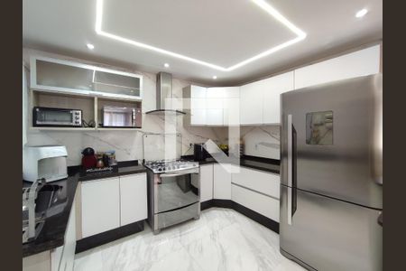 Casa de condomínio à venda com 140m², 4 quartos e 2 vagasCozinha 