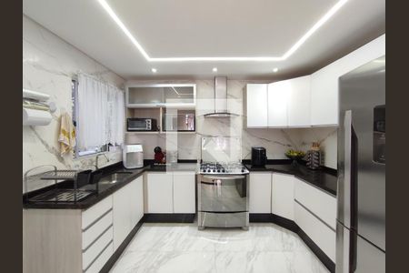 Casa de condomínio à venda com 140m², 4 quartos e 2 vagasCozinha 