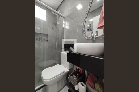 Casa de condomínio à venda com 140m², 4 quartos e 2 vagasBanheiro