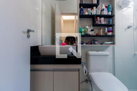 Casa à venda com 84m², 3 quartos e 2 vagas Casa à venda com 84m², 3 quartos e 2 vagasBanheiro