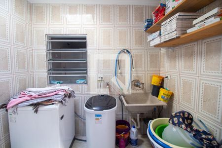 Casa à venda com 100m², 3 quartos e 2 vagasÁrea de Serviço