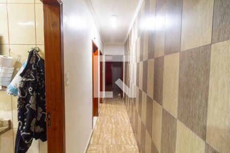 Casa à venda com 100m², 3 quartos e 2 vagasCorredor