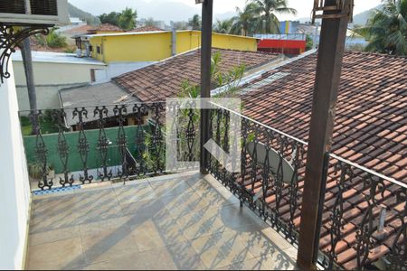 Casa para alugar com 369m², 3 quartos e 3 vagas Casa para alugar com 369m², 3 quartos e 3 vagasVaranda da Edicula