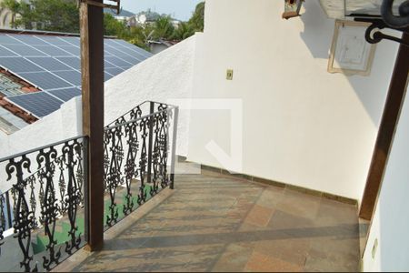 Casa para alugar com 369m², 3 quartos e 3 vagas Casa para alugar com 369m², 3 quartos e 3 vagasVaranda da Edicula