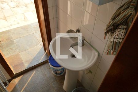 Casa para alugar com 369m², 3 quartos e 3 vagas Casa para alugar com 369m², 3 quartos e 3 vagasBanheiro da Área Gourmet