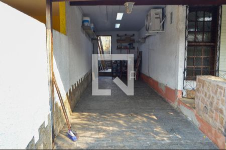 Casa para alugar com 369m², 3 quartos e 3 vagas Casa para alugar com 369m², 3 quartos e 3 vagasGaragem