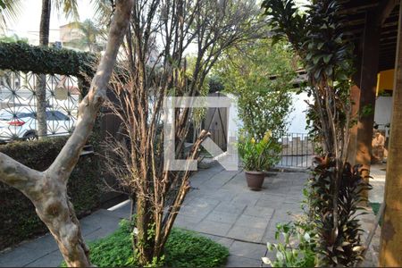 Casa para alugar com 369m², 3 quartos e 3 vagas Casa para alugar com 369m², 3 quartos e 3 vagasJardim