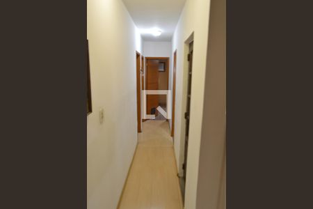 Casa para alugar com 369m², 3 quartos e 3 vagas Casa para alugar com 369m², 3 quartos e 3 vagasCorredor