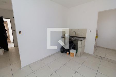 Sala e Cozinha de casa para alugar com 1 quarto, 24m² em Jardim Matarazzo, São Paulo