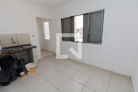 Sala e Cozinha de casa para alugar com 1 quarto, 24m² em Jardim Matarazzo, São Paulo